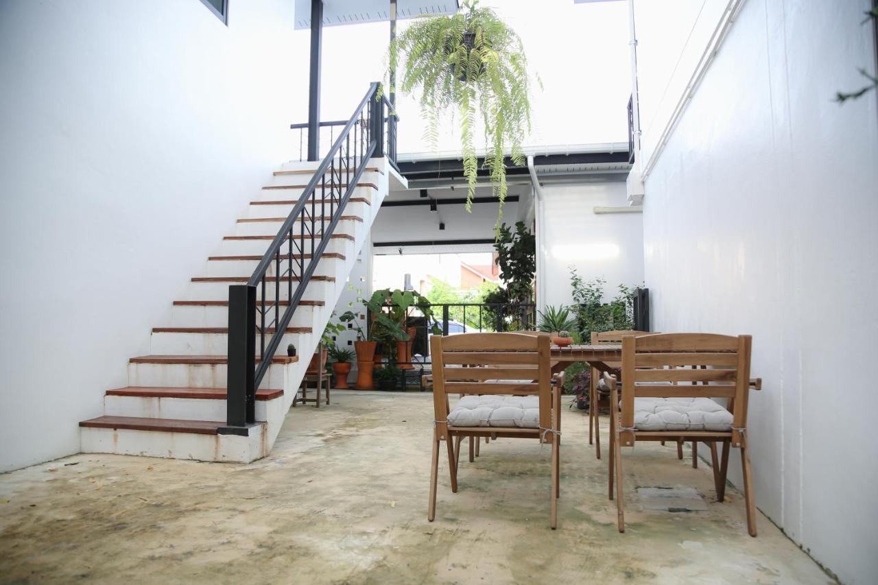 Hotel Sleep Sleep Suanphak Bangkok Exterior foto